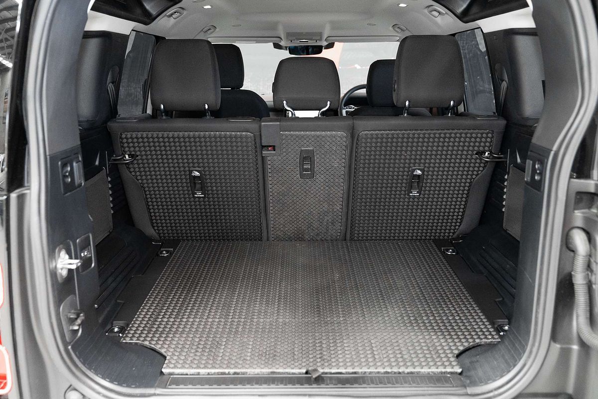 2023 Land Rover Defender 110 P300 L663