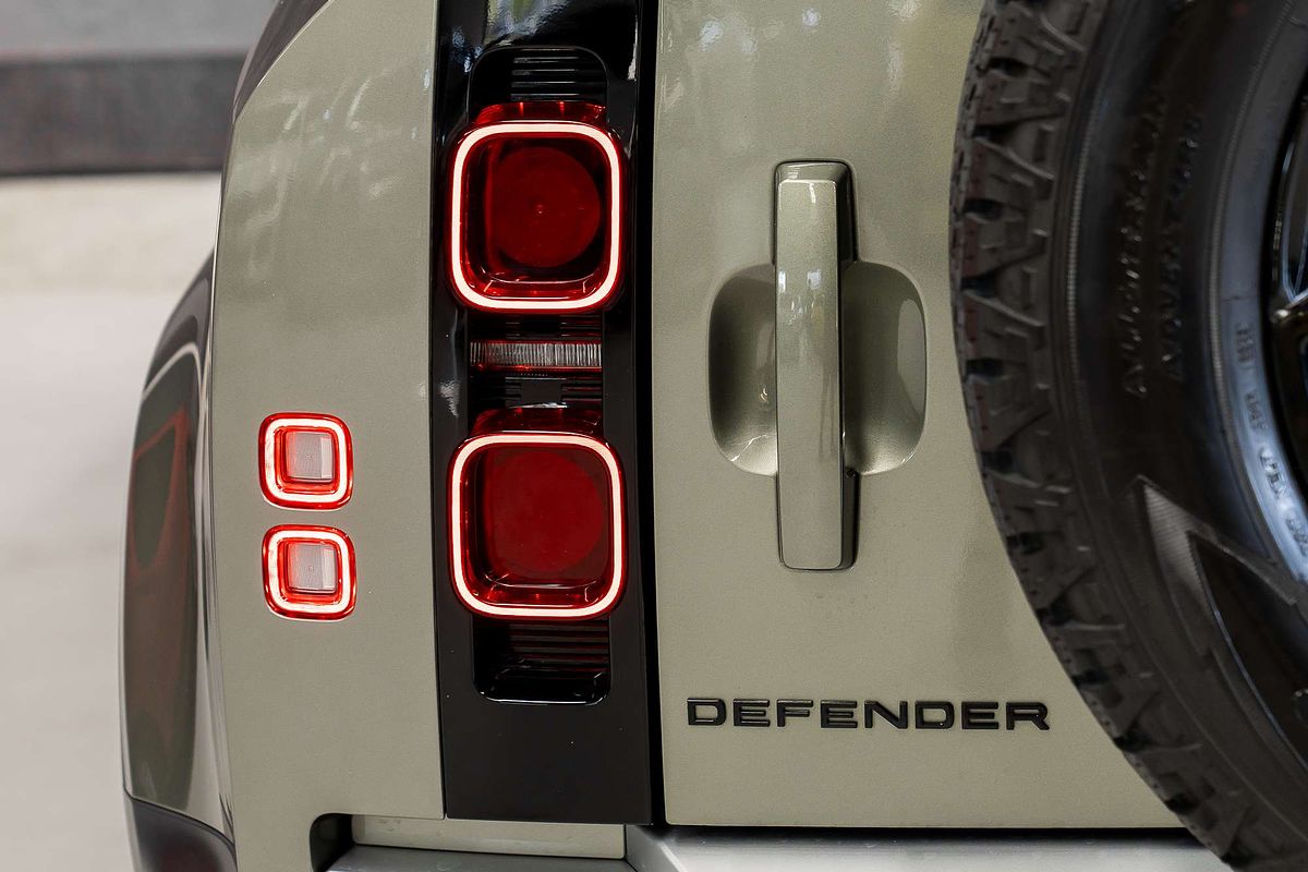 2023 Land Rover Defender 110 P300 L663