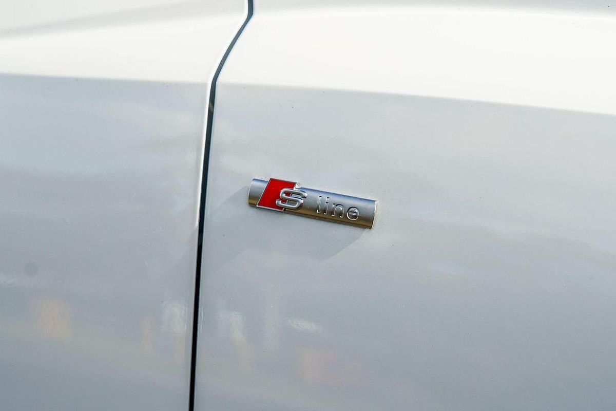 2025 Audi Q3 35 TFSI S line edition F3