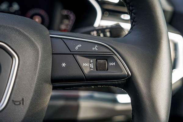 2025 Audi Q3 35 TFSI S line edition F3