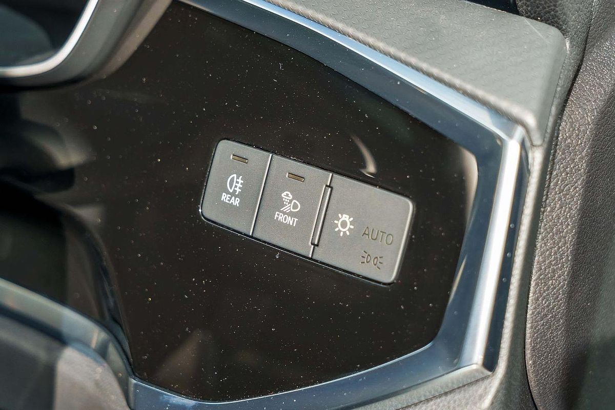 2025 Audi Q3 35 TFSI S line edition F3