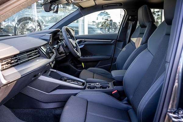 2025 Audi A3 35 TFSI S line GY