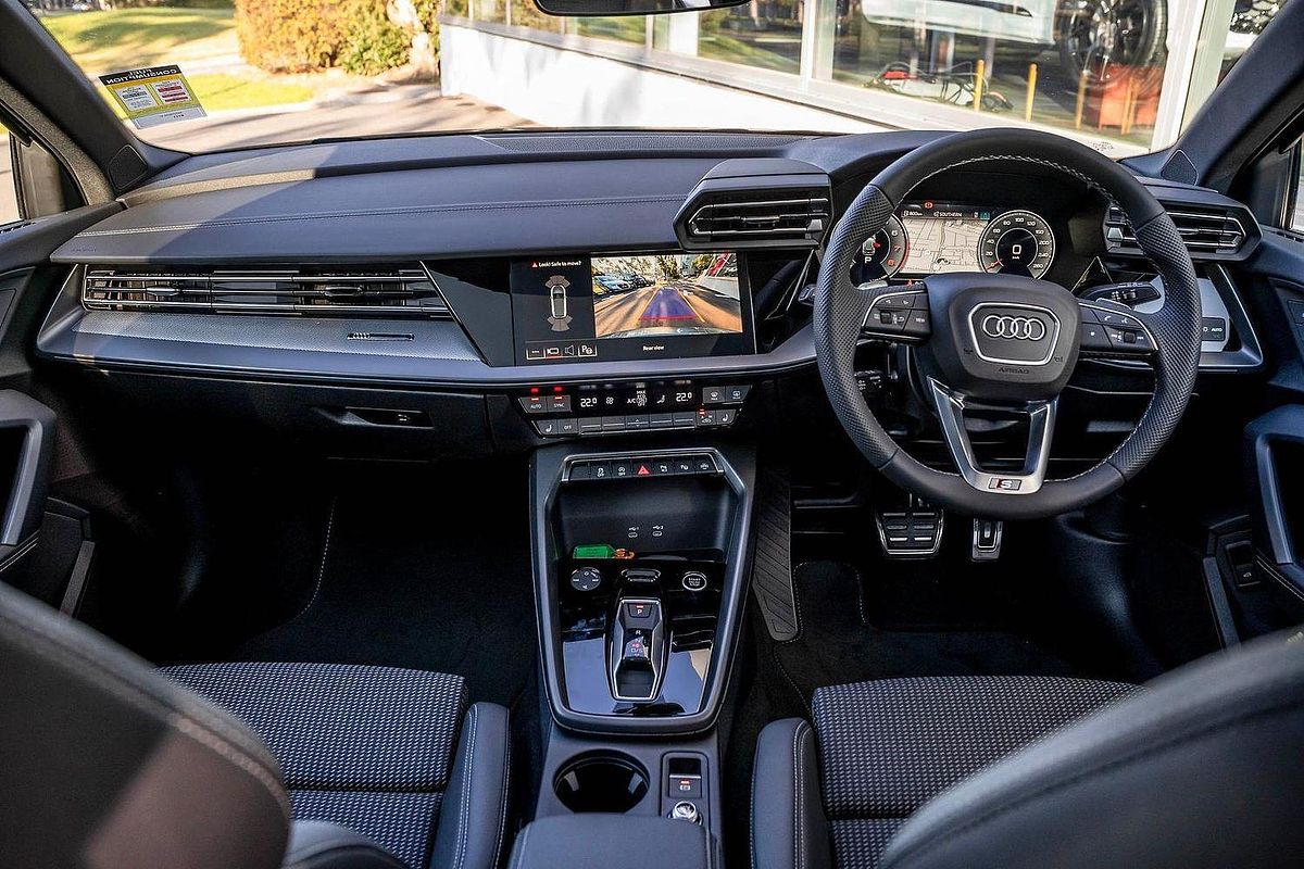 2025 Audi A3 35 TFSI S line GY