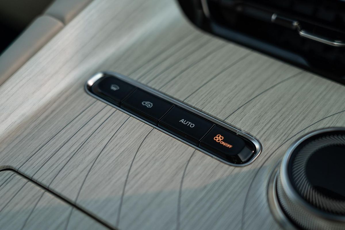 2025 Geely Starray EM-i Inspire P145