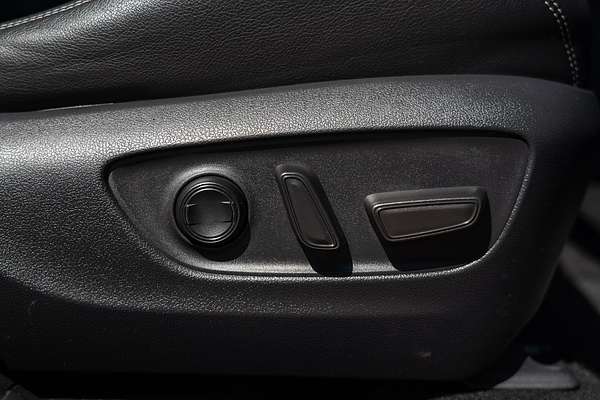 2020 Toyota RAV4 Cruiser MXAA52R