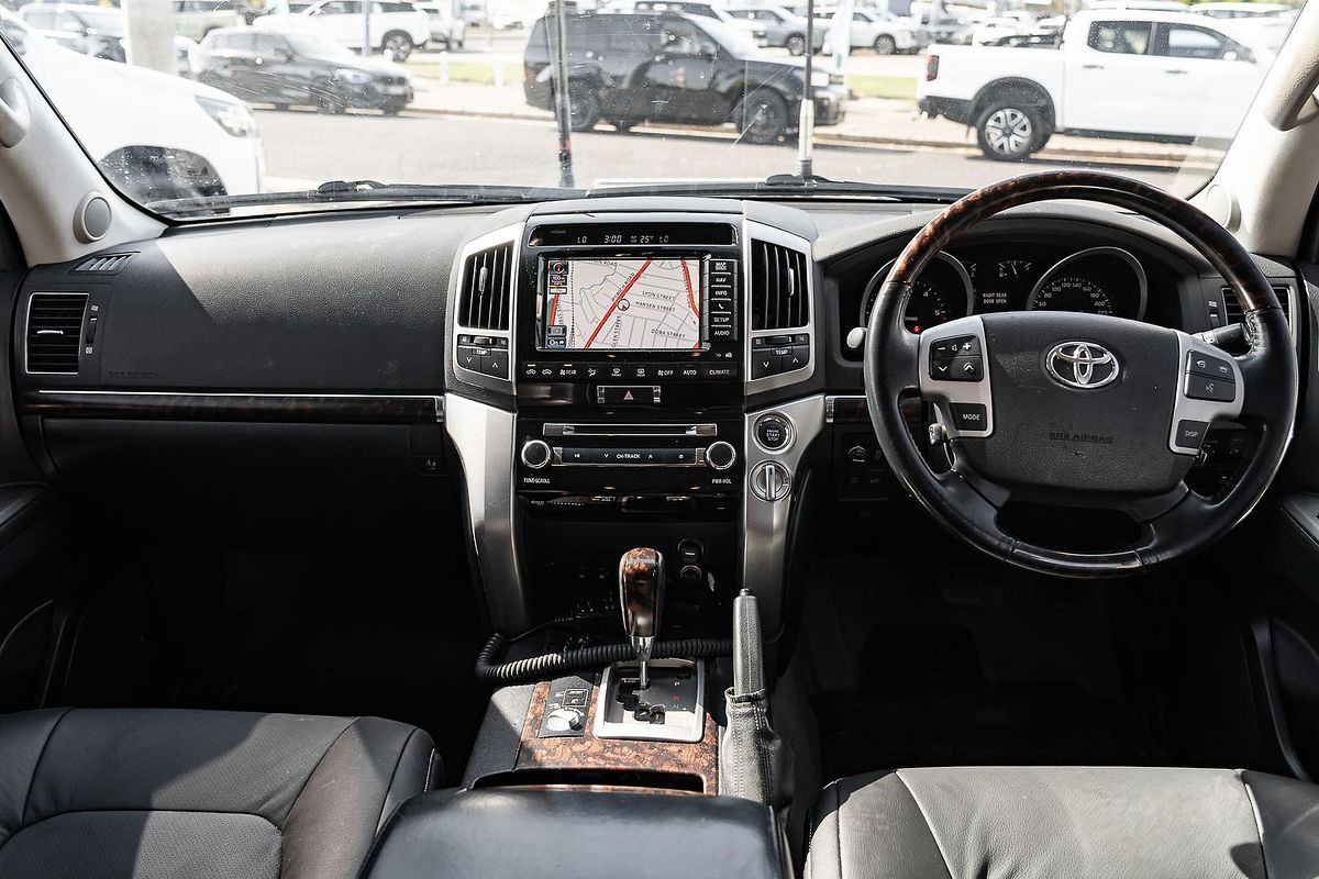 2014 Toyota Landcruiser Sahara VDJ200R