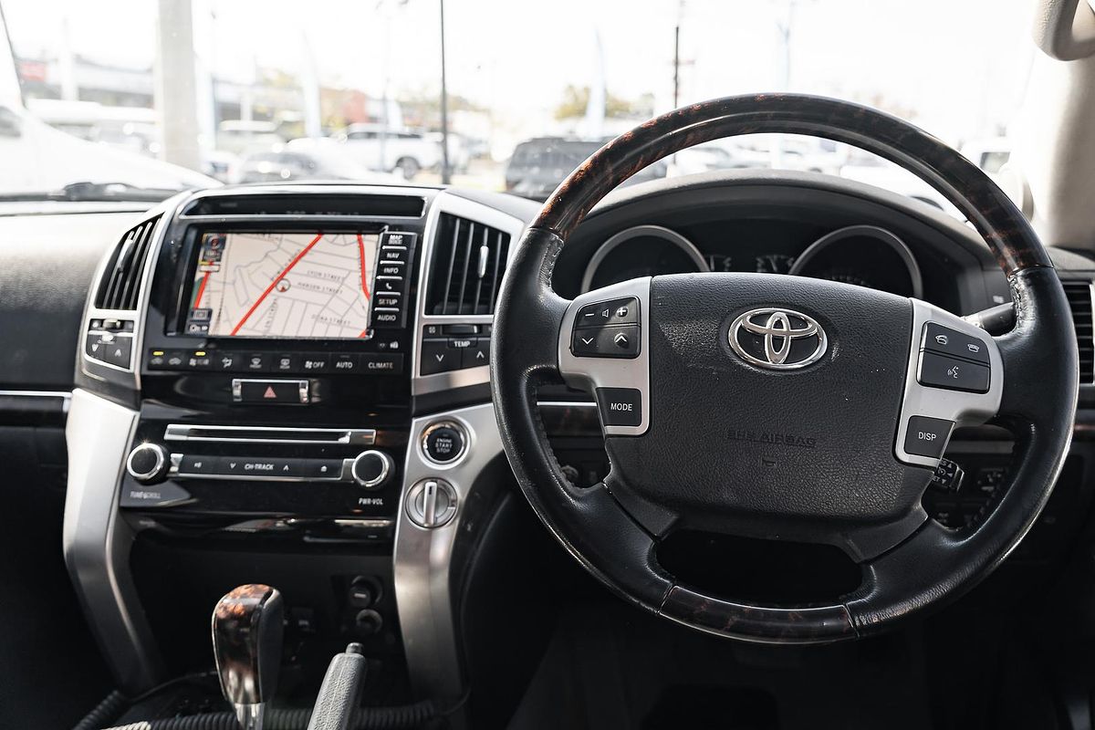 2014 Toyota Landcruiser Sahara VDJ200R