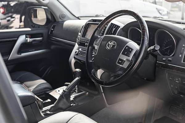 2014 Toyota Landcruiser Sahara VDJ200R