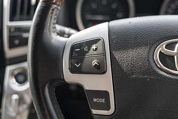 2014 Toyota Landcruiser Sahara VDJ200R