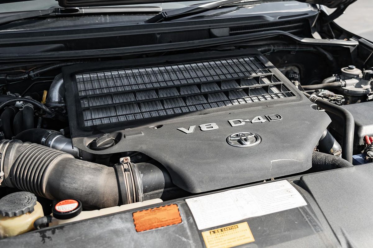 2014 Toyota Landcruiser Sahara VDJ200R