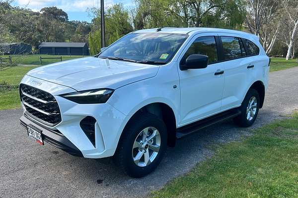 2025 Isuzu MU-X LS-M