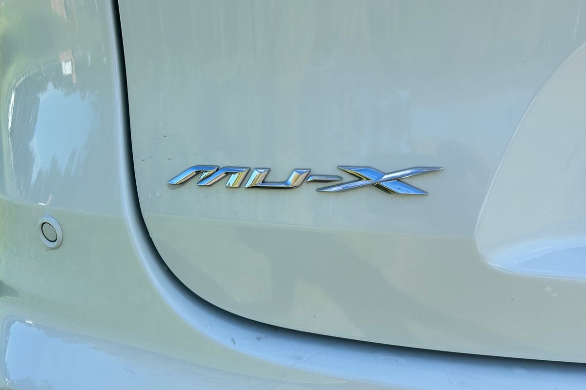 2025 Isuzu MU-X LS-M