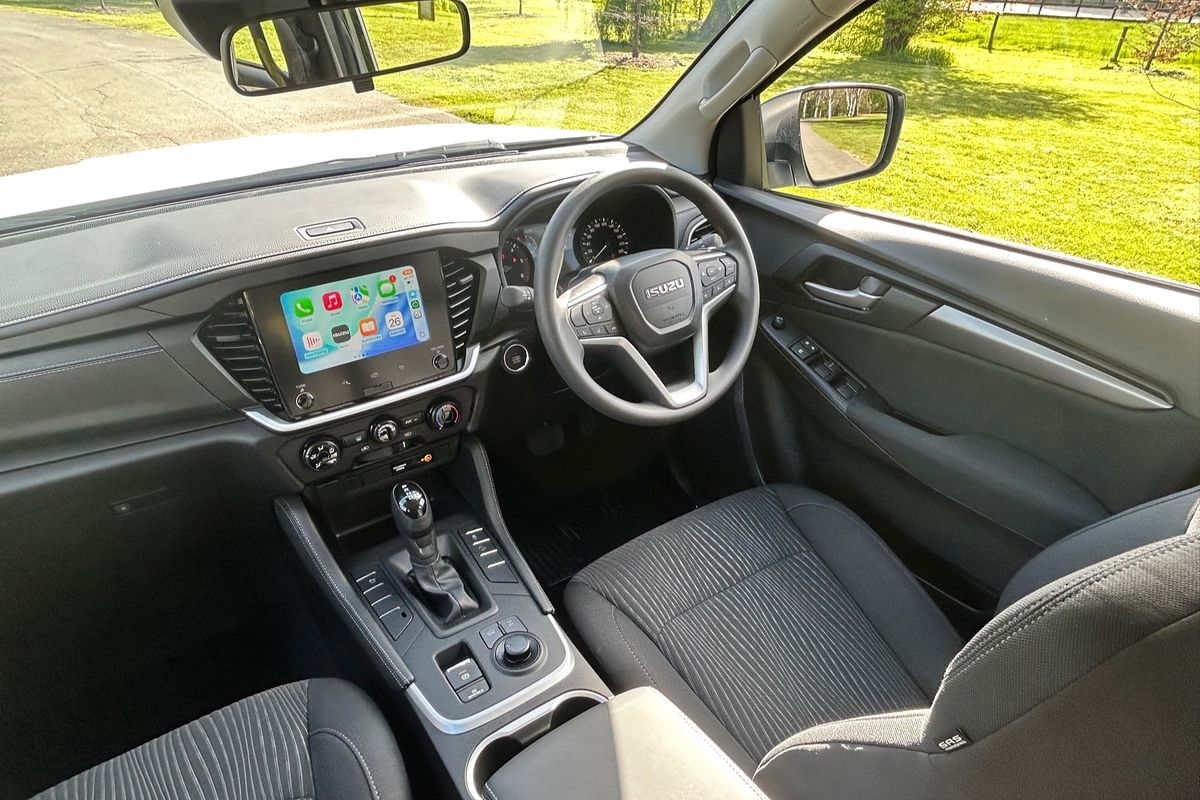 2025 Isuzu MU-X LS-M