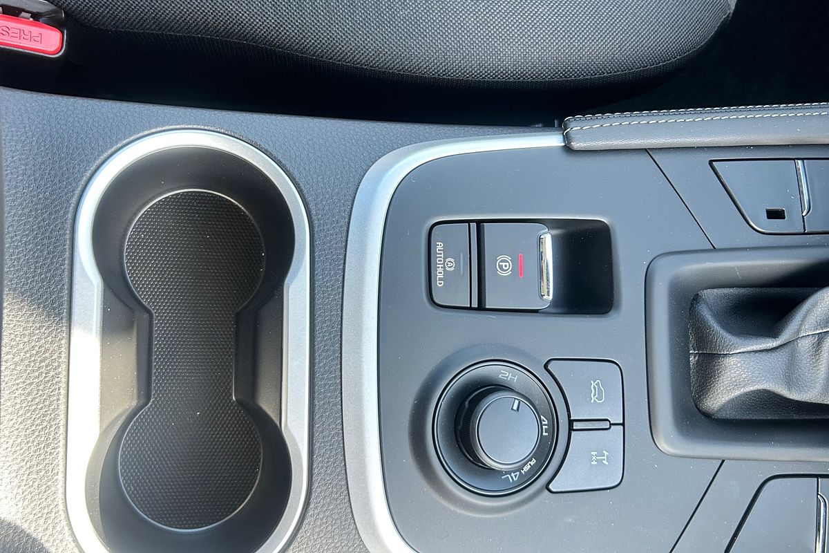 2025 Isuzu MU-X LS-M