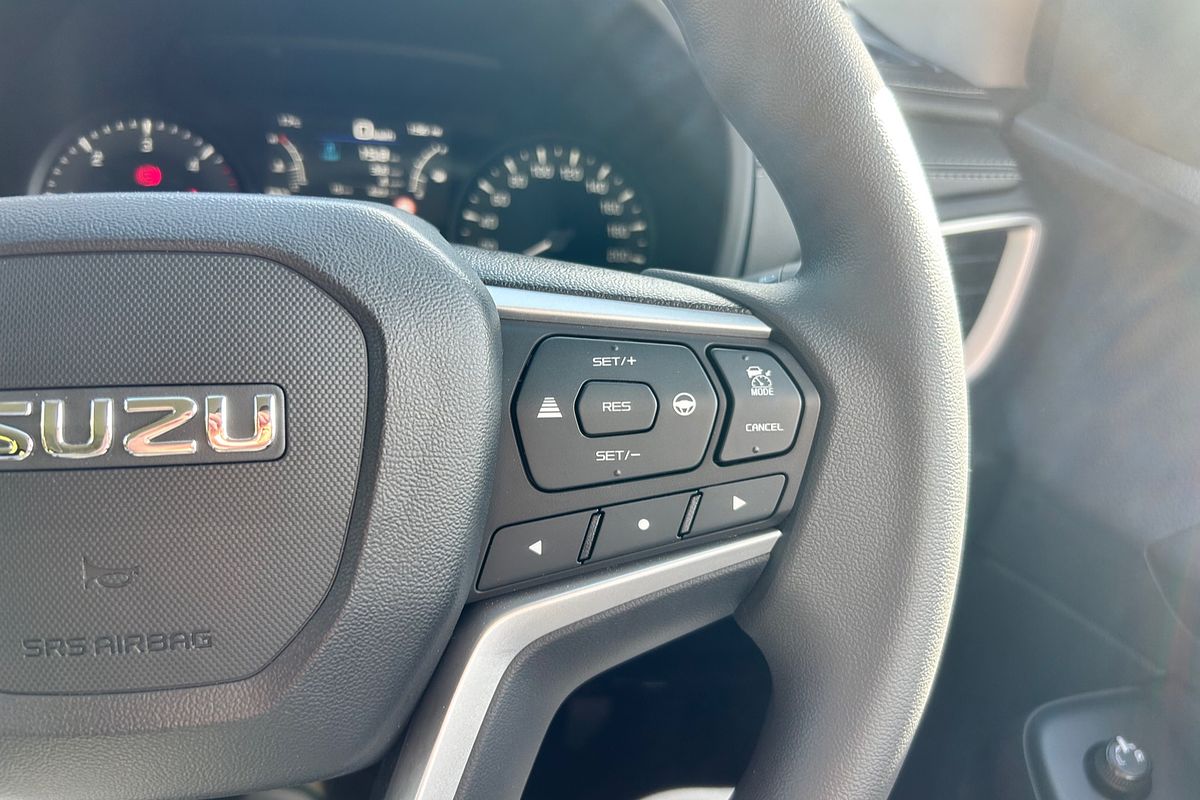 2025 Isuzu MU-X LS-M