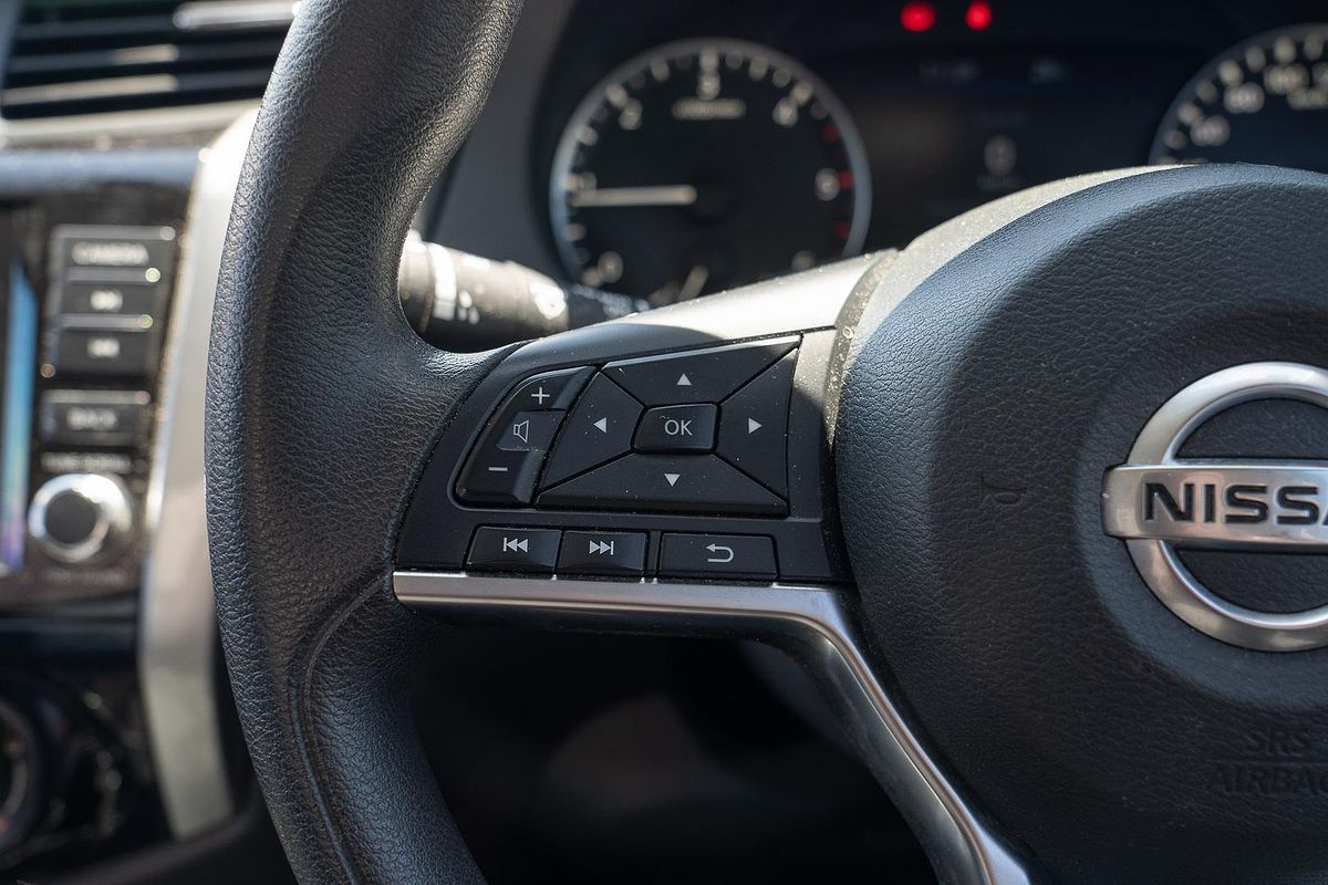 2022 Nissan Navara SL D23 Rear Wheel Drive