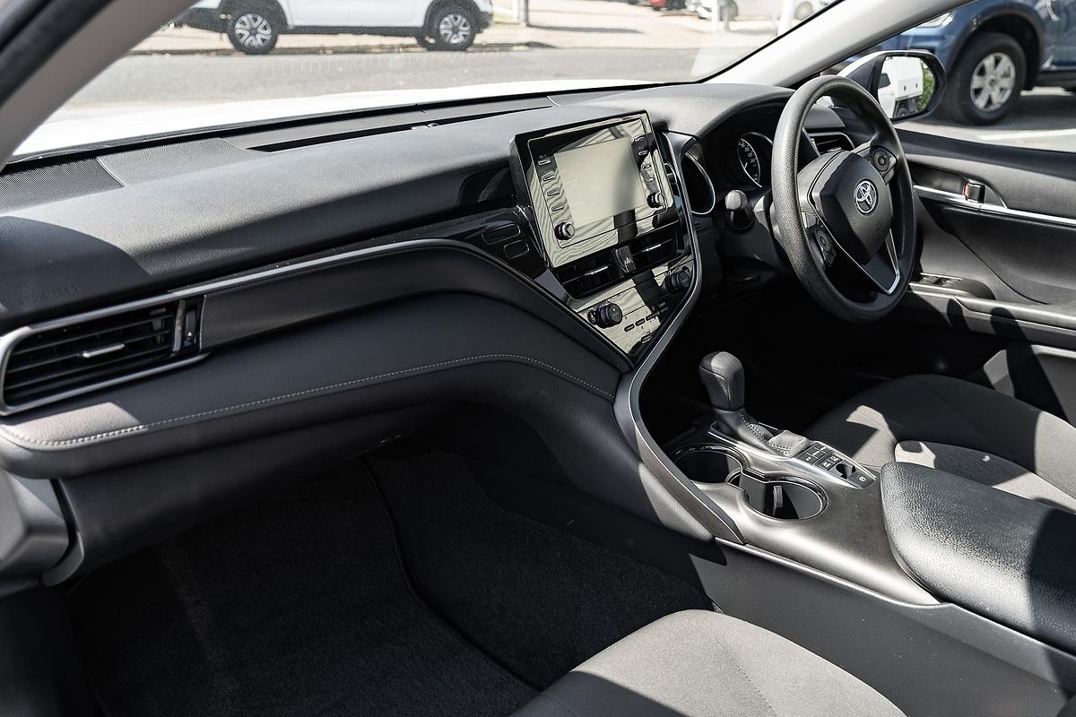 2024 Toyota Camry Ascent AXVH70R