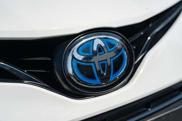 2024 Toyota Camry Ascent AXVH70R