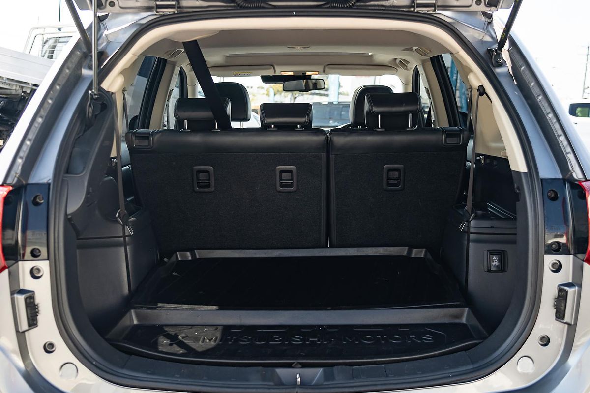 2019 Mitsubishi Outlander Exceed ZL