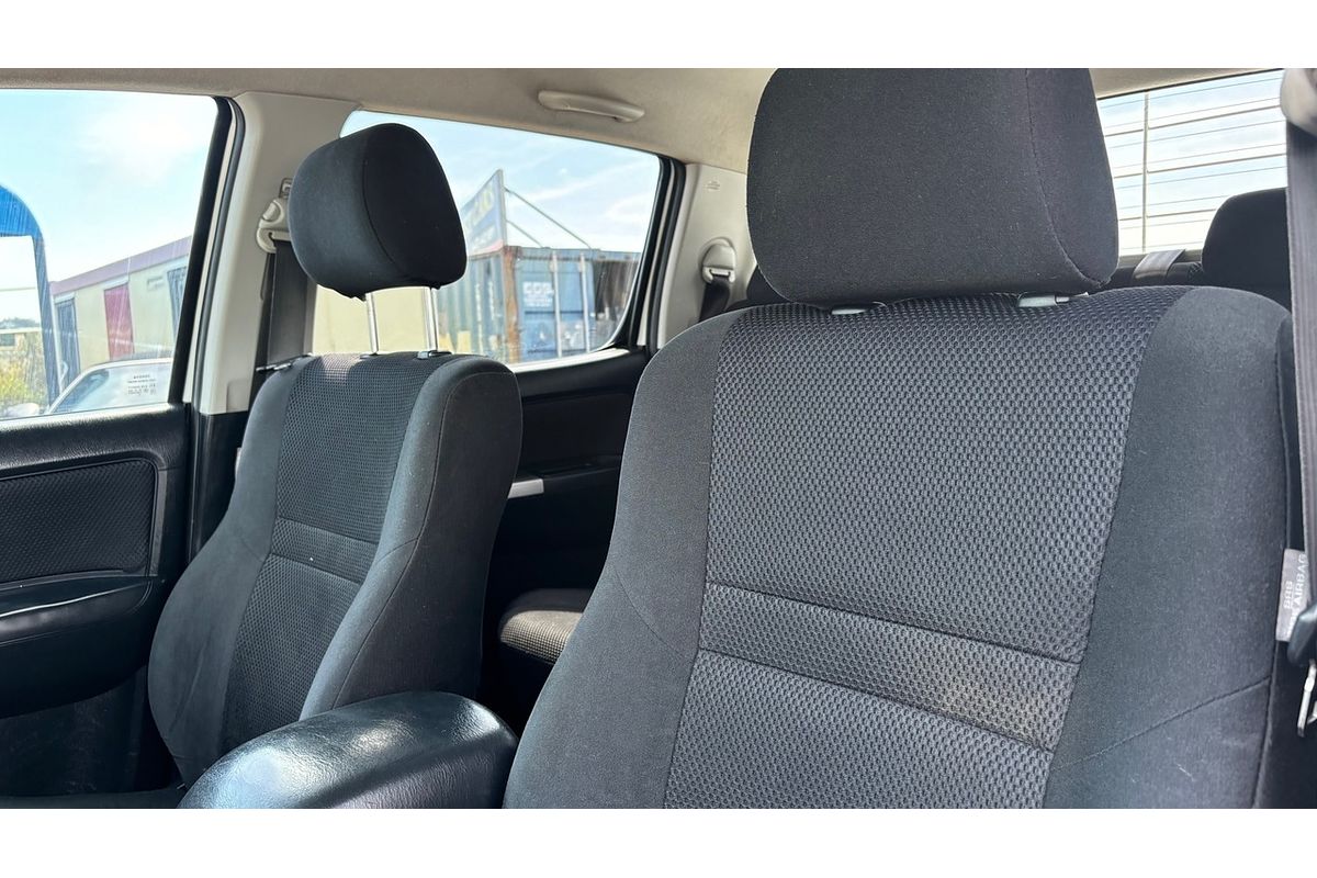 2015 Toyota Hilux SR KUN26R 4X4