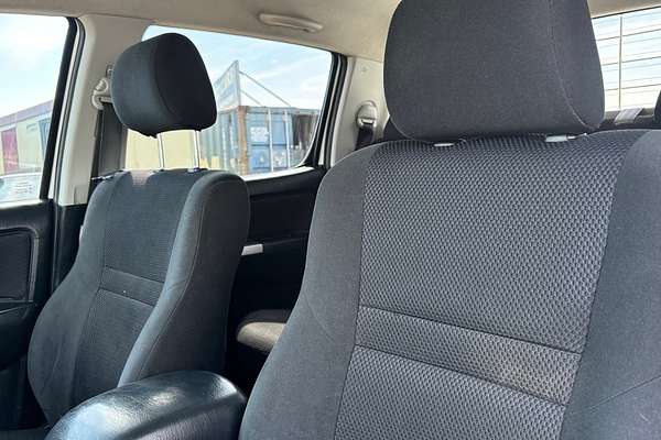 2015 Toyota Hilux SR KUN26R 4X4