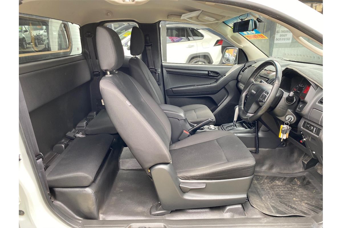 2013 Isuzu D-MAX SX