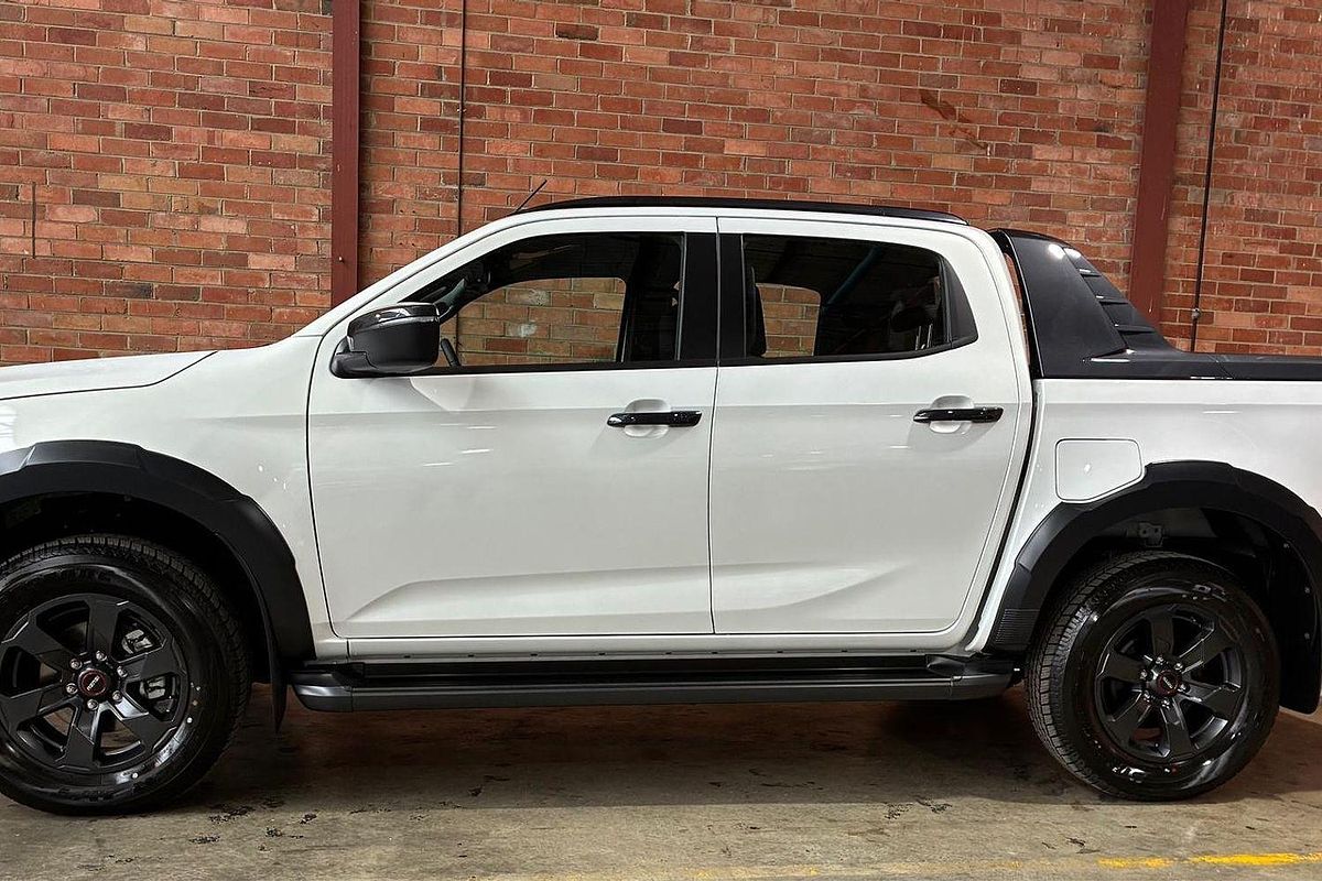 2025 Isuzu D-MAX X-TERRAIN 4X4