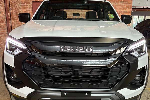 2025 Isuzu D-MAX X-TERRAIN 4X4