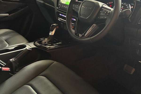 2025 Isuzu D-MAX X-TERRAIN 4X4