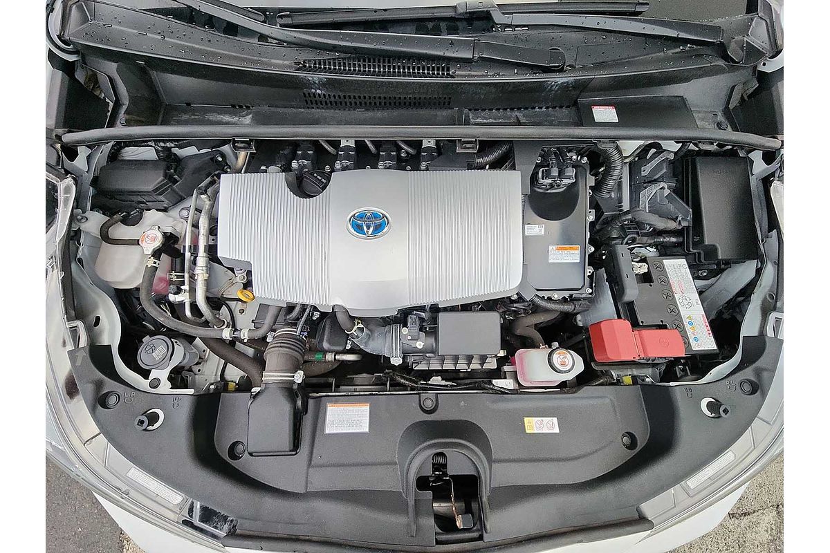 2022 Toyota Prius LE