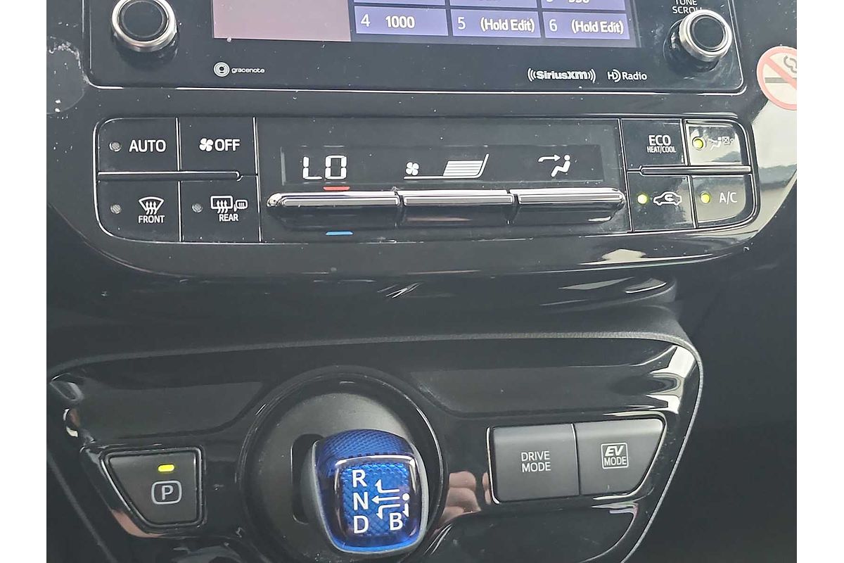 2022 Toyota Prius LE