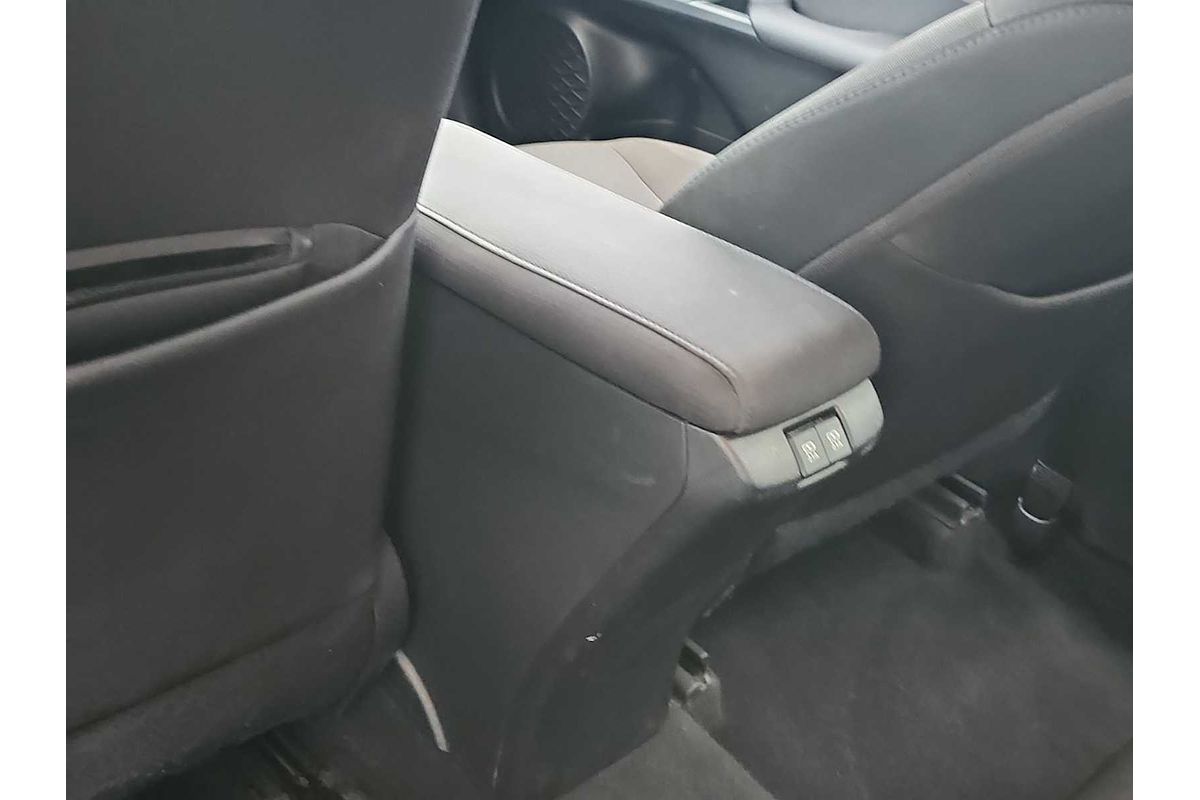 2022 Toyota Prius LE