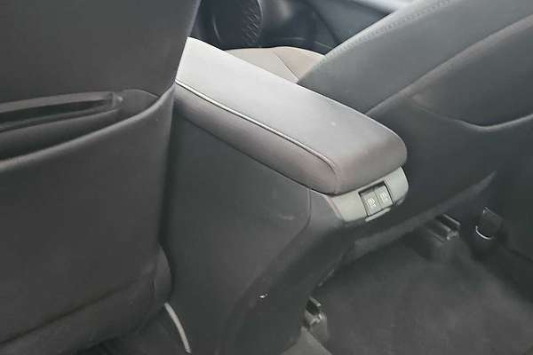 2022 Toyota Prius LE