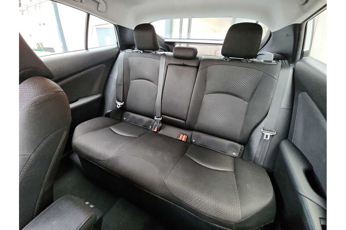 2022 Toyota Prius LE