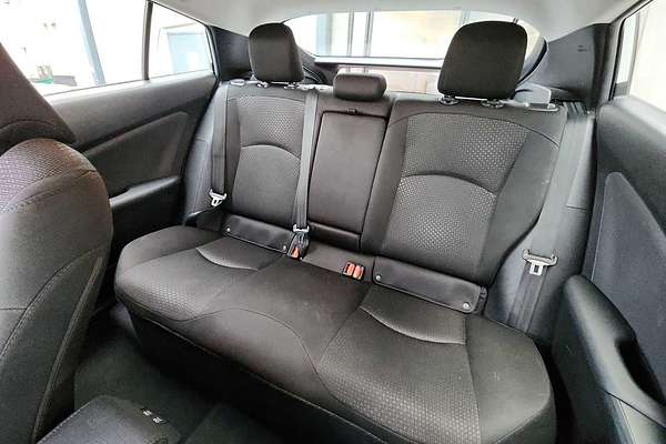 2022 Toyota Prius LE