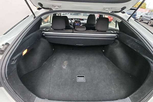 2022 Toyota Prius LE