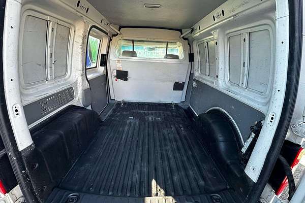 2010 Volkswagen Caddy  2KN SWB