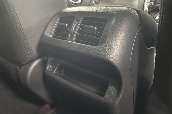 2024 Nissan Navara ST D23 4X4