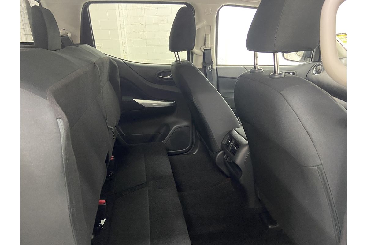 2024 Nissan Navara ST D23 4X4