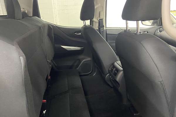 2024 Nissan Navara ST D23 4X4