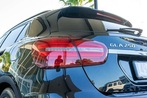 2017 Mercedes-Benz GLA-Class GLA250 X156