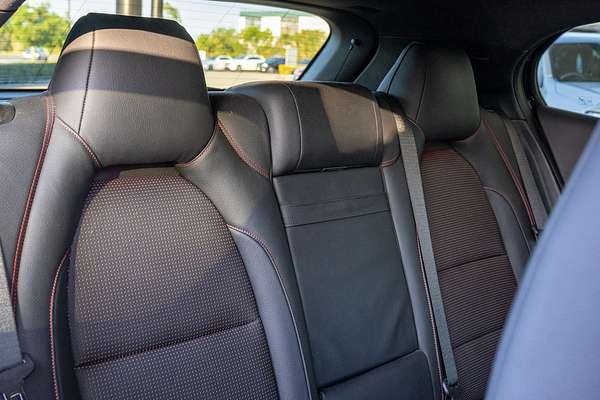 2017 Mercedes-Benz GLA-Class GLA250 X156