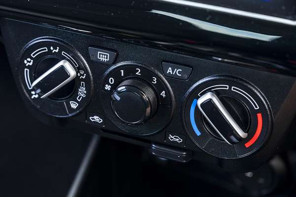 2023 Suzuki Swift Glx Hybrid 1.2Ph