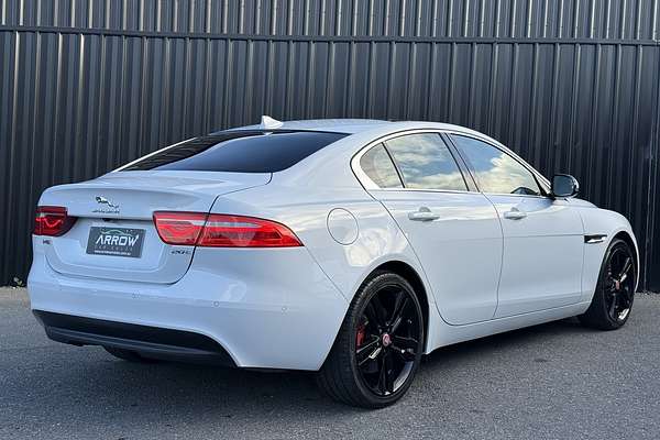 2015 Jaguar XE 20t Prestige X760