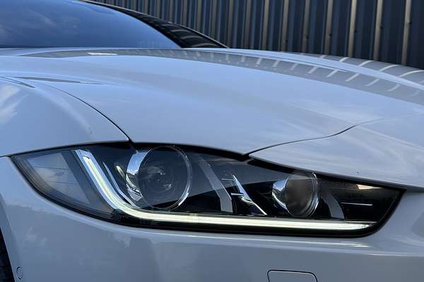 2015 Jaguar XE 20t Prestige X760