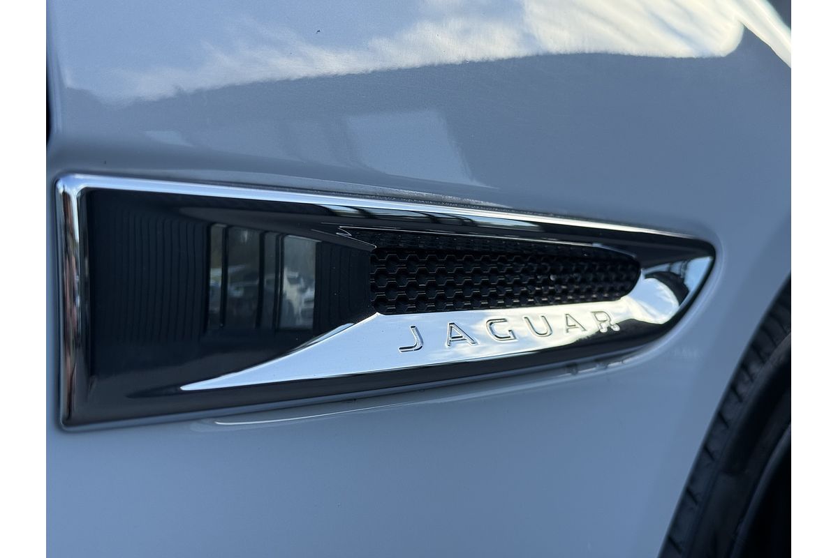 2015 Jaguar XE 20t Prestige X760