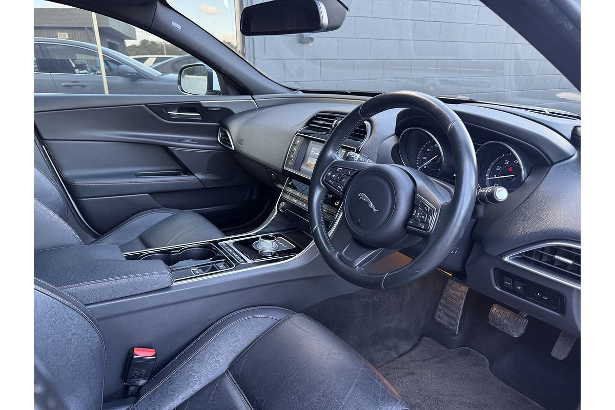 2015 Jaguar XE 20t Prestige X760
