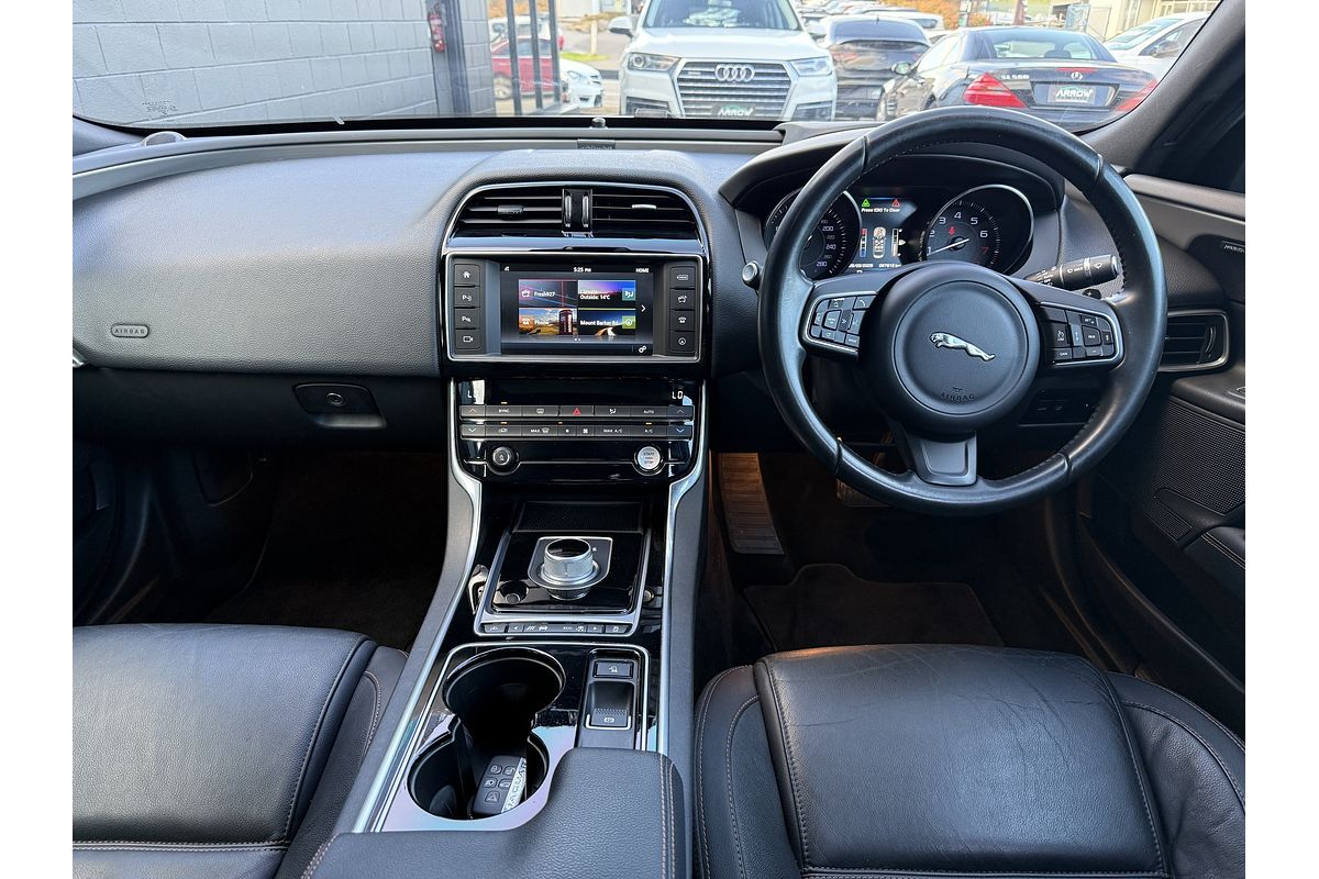 2015 Jaguar XE 20t Prestige X760