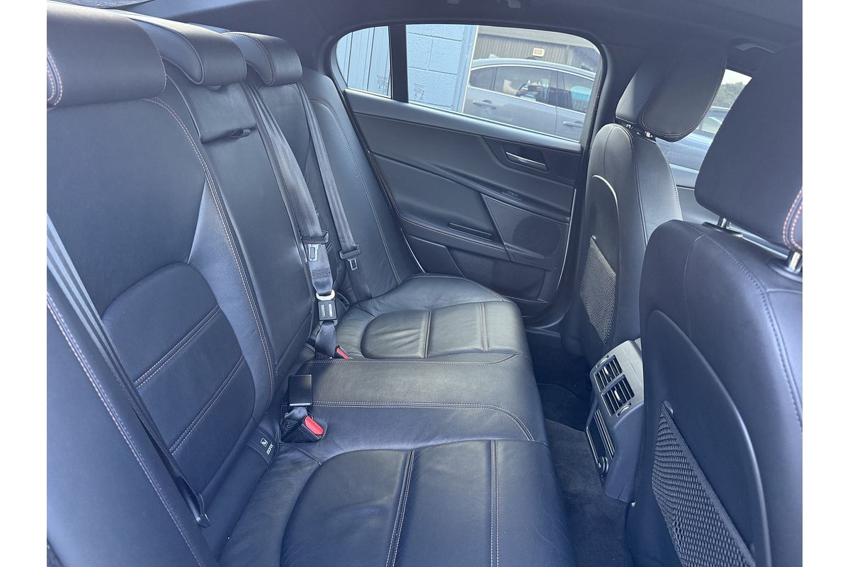 2015 Jaguar XE 20t Prestige X760