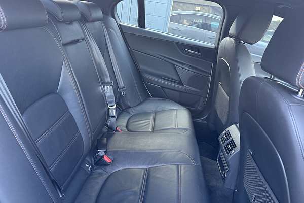 2015 Jaguar XE 20t Prestige X760